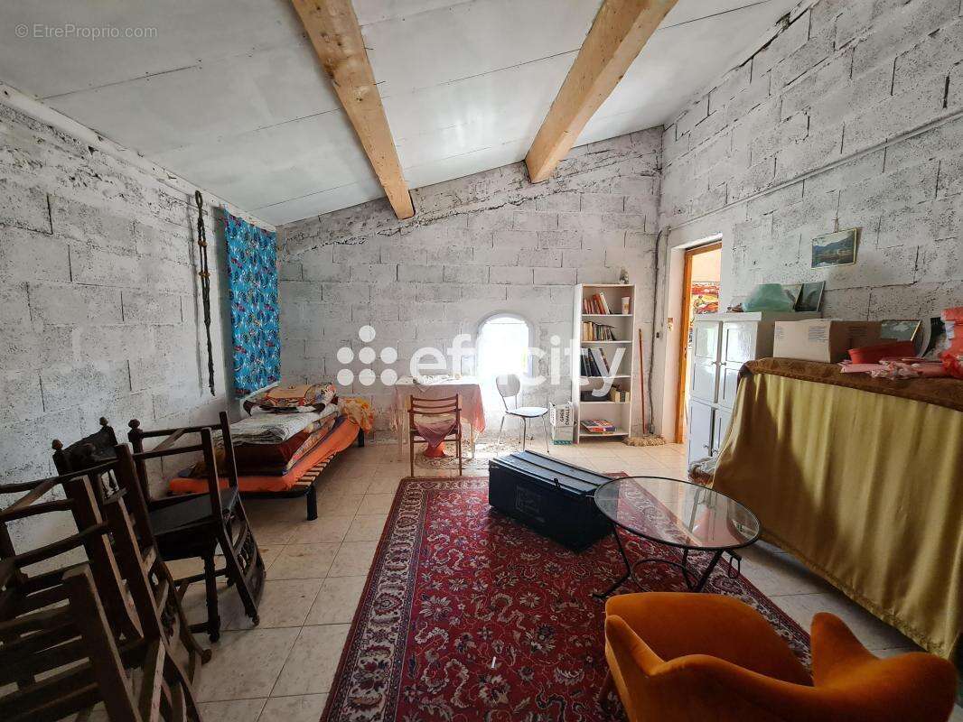 Maison à CARQUEIRANNE