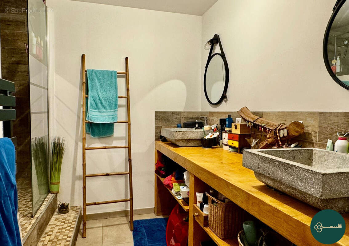 Appartement à MENIL-LA-TOUR