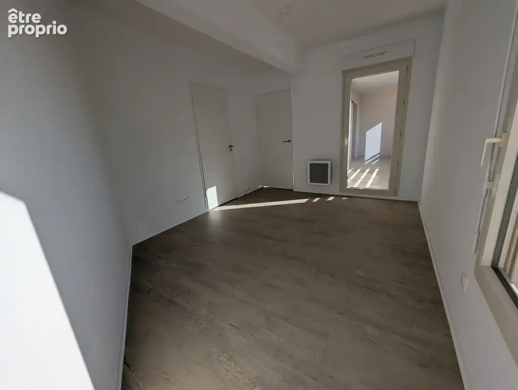 Appartement T2 - 47 m2 - Nîmes (Mont Duplan) - Terrasse & Parking - photo 5