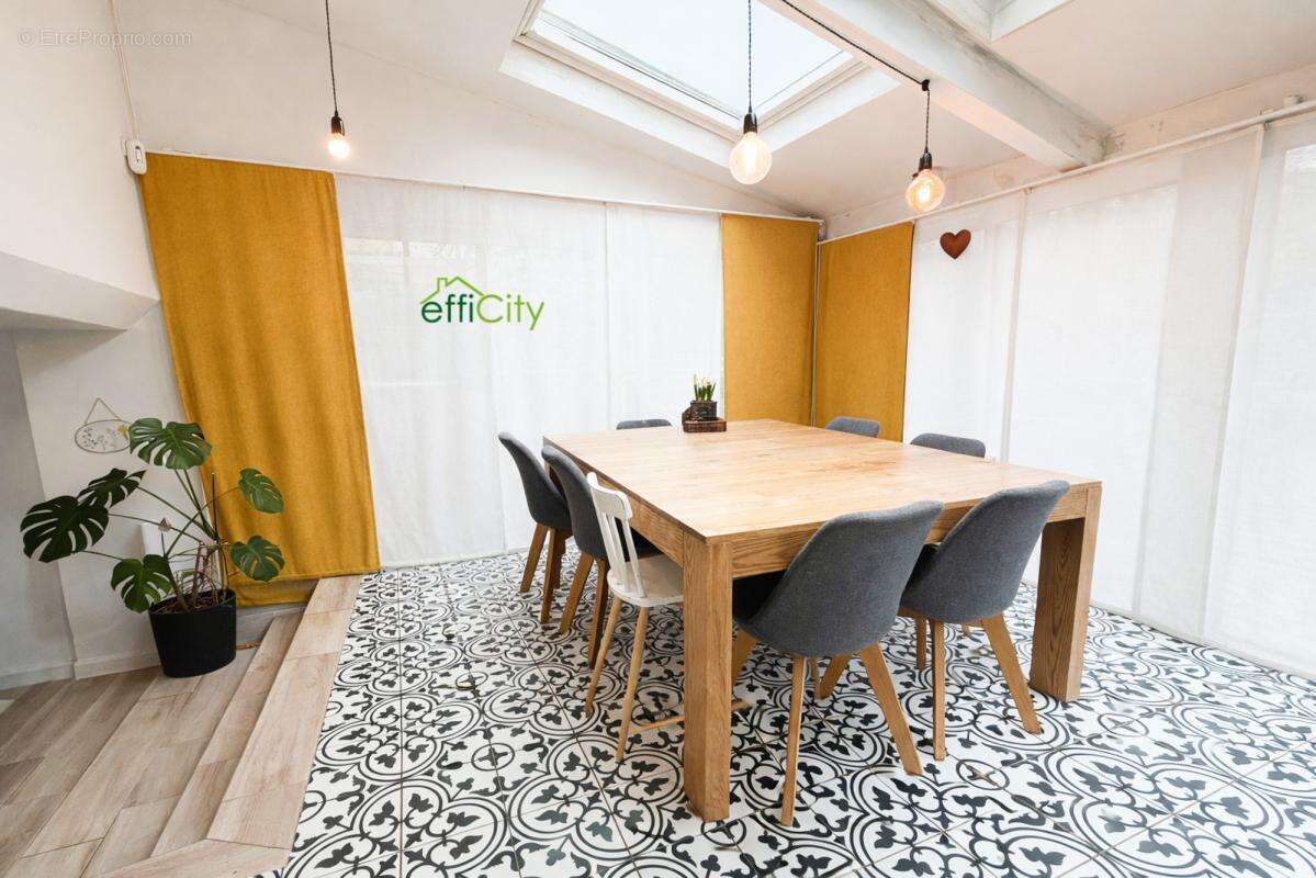 Maison à MARSEILLE-10E