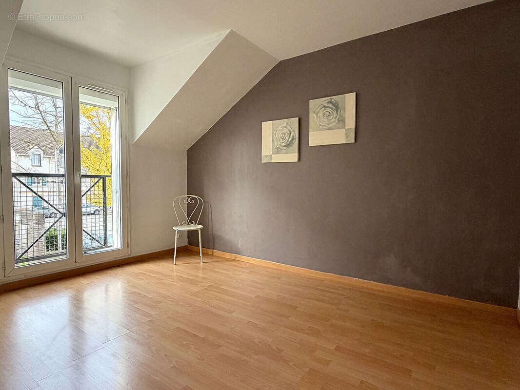 Maison à MONTIGNY-LE-BRETONNEUX