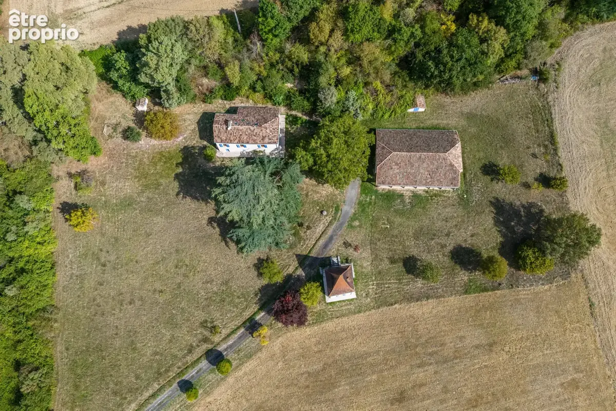 Maison de campagne avec pigeonnier attenant et dépendances - photo 33