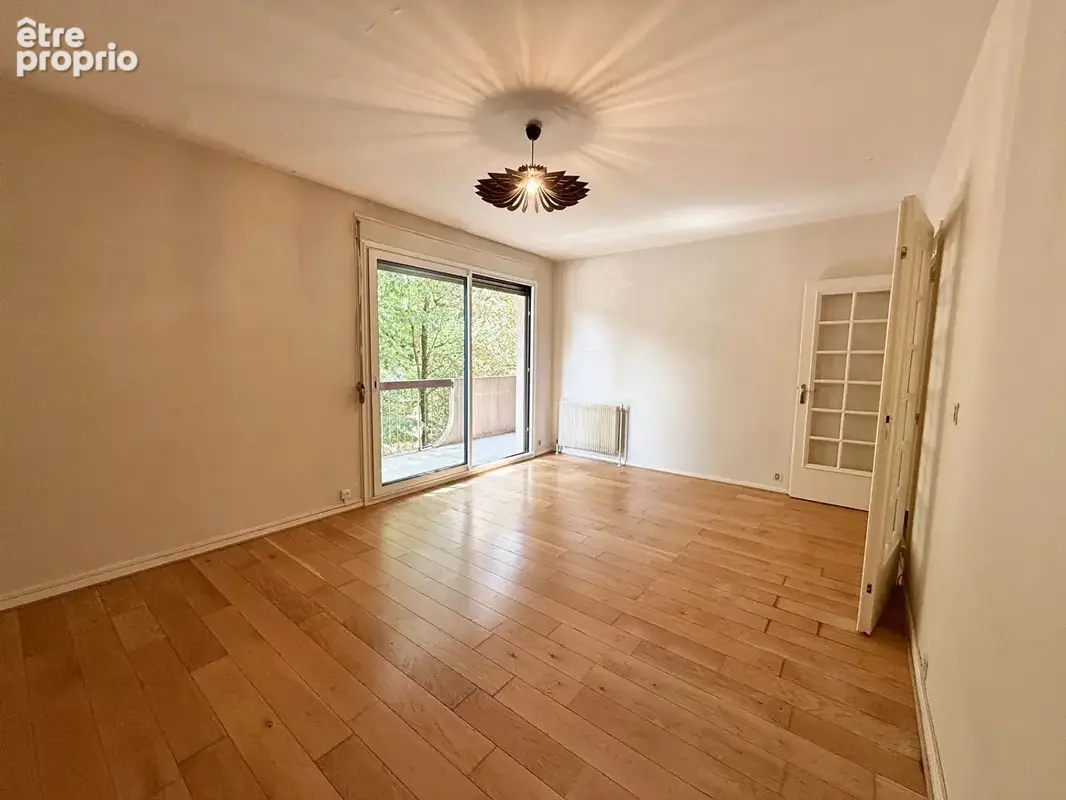 T4 - 89 m²  + 2 balcons - Hôtel de ville de Caluire et Cuire - photo 5
