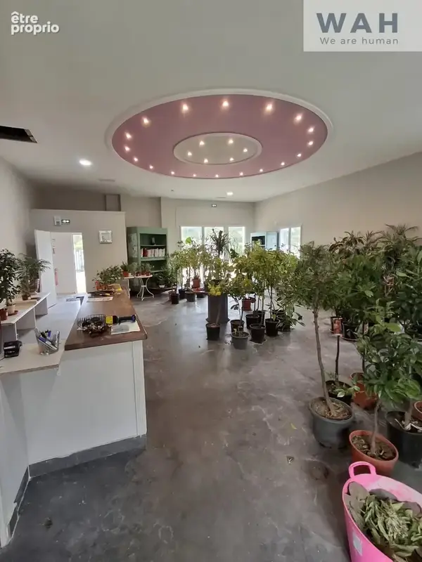 Local commercial - 240m2 - Sauve - photo 17