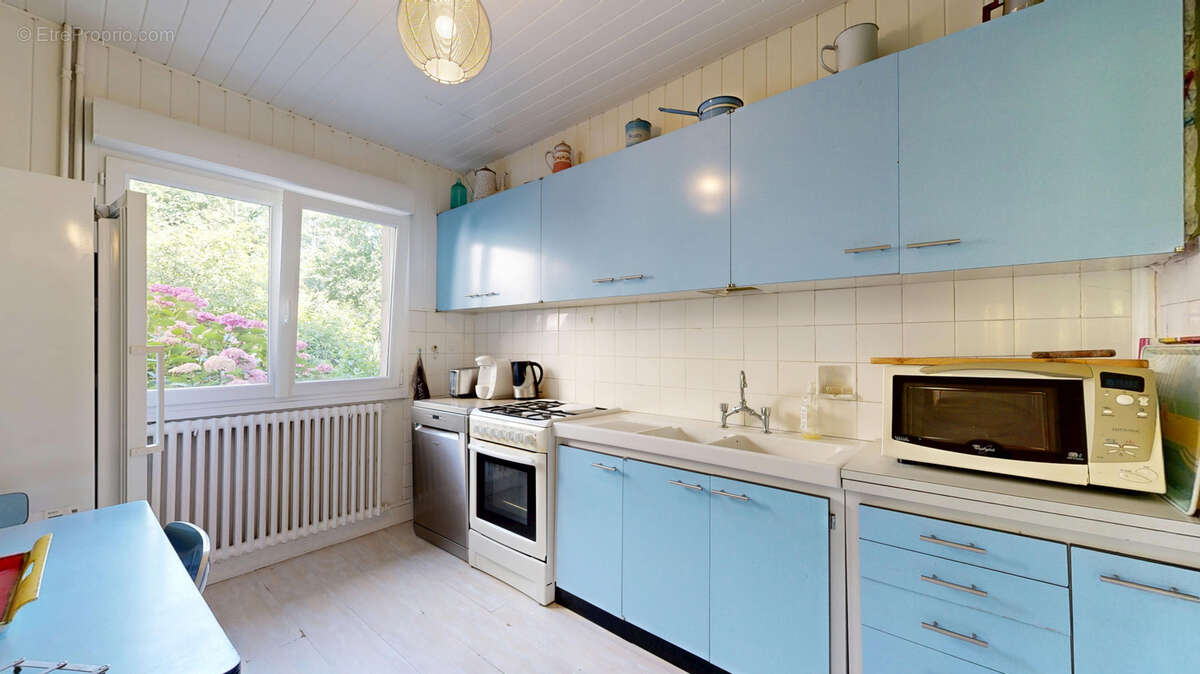 Propriété de caractère avec maison, moulin, dépendances et bief en eau - photo 6