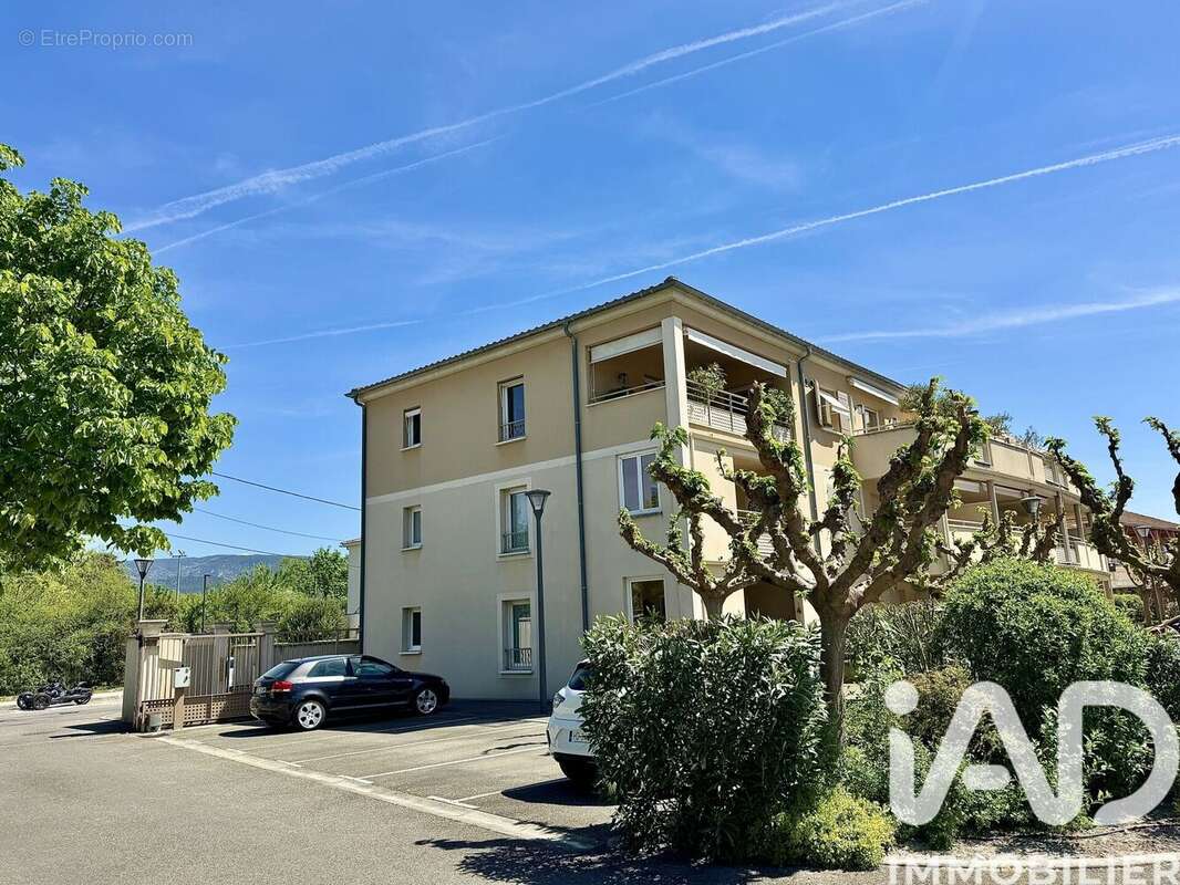 Photo 5 - Appartement à L'ISLE-SUR-LA-SORGUE