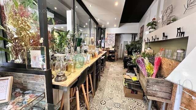 Commerce à CASTRIES