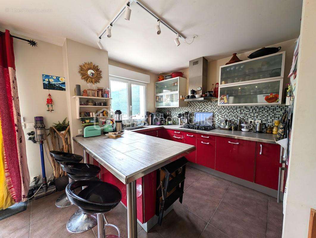 Maison à CHAMPS-SUR-MARNE