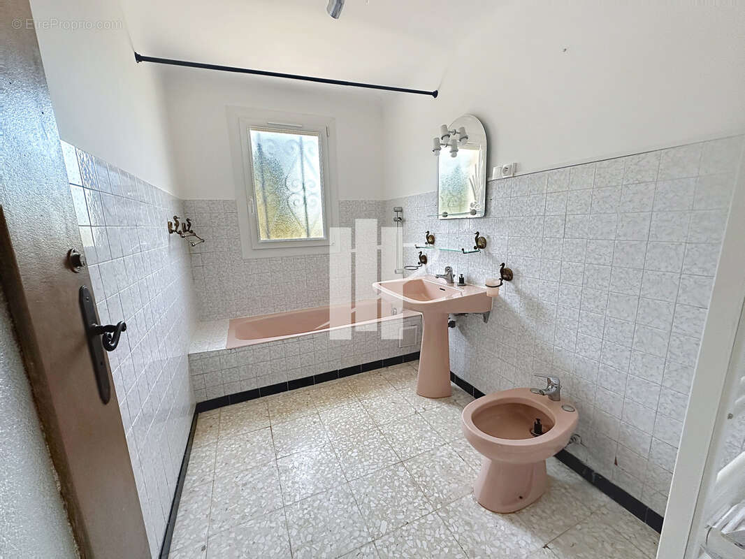 Maison à PUGET-SUR-ARGENS
