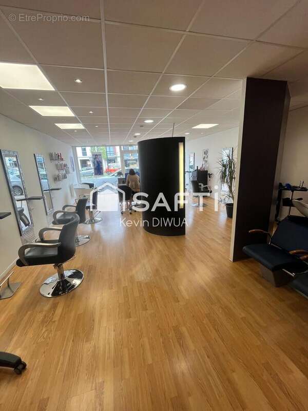 Photo 5 - Commerce à MARGNY-LES-COMPIEGNE