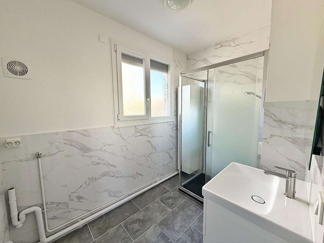 Appartement à NANTERRE