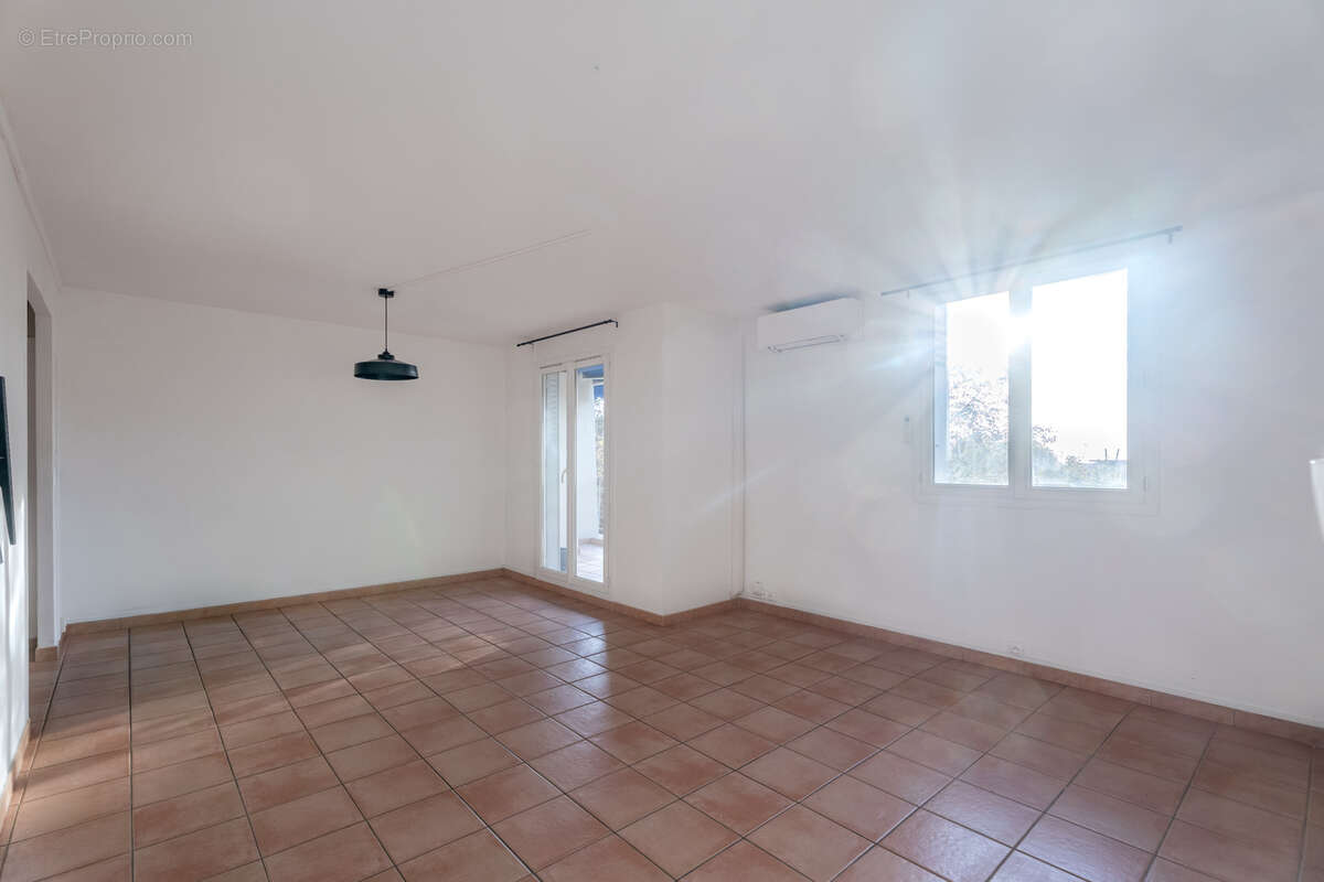 Appartement à MARSEILLE-15E