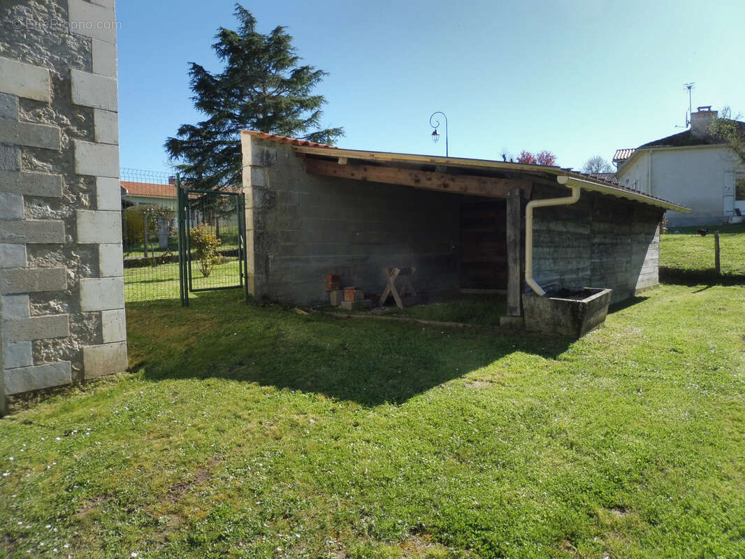 Maison à PONTEYRAUD