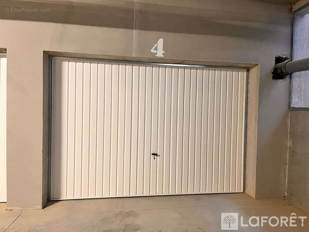 Parking à MITTELHAUSBERGEN