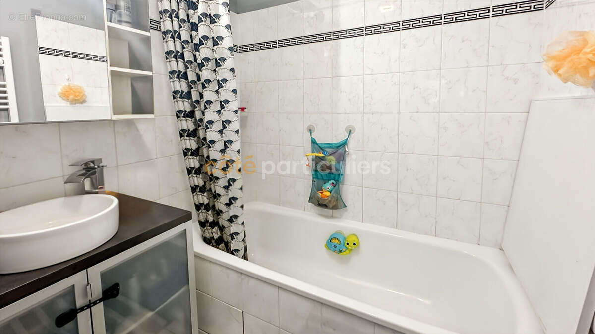 Appartement à COMBS-LA-VILLE