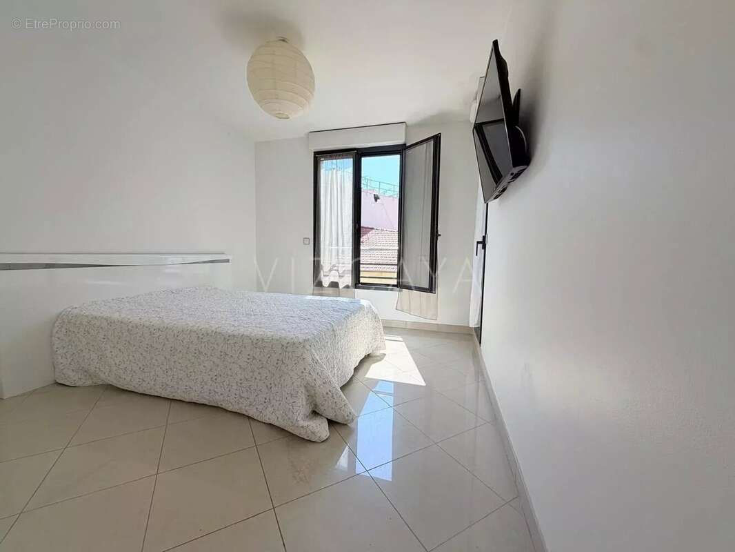 Appartement moderne de 3 pièces au centre d’Antibes - photo 9
