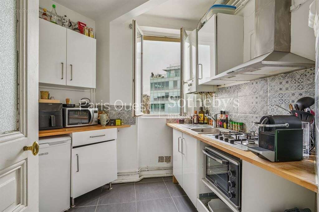 Appartement à NEUILLY-SUR-SEINE