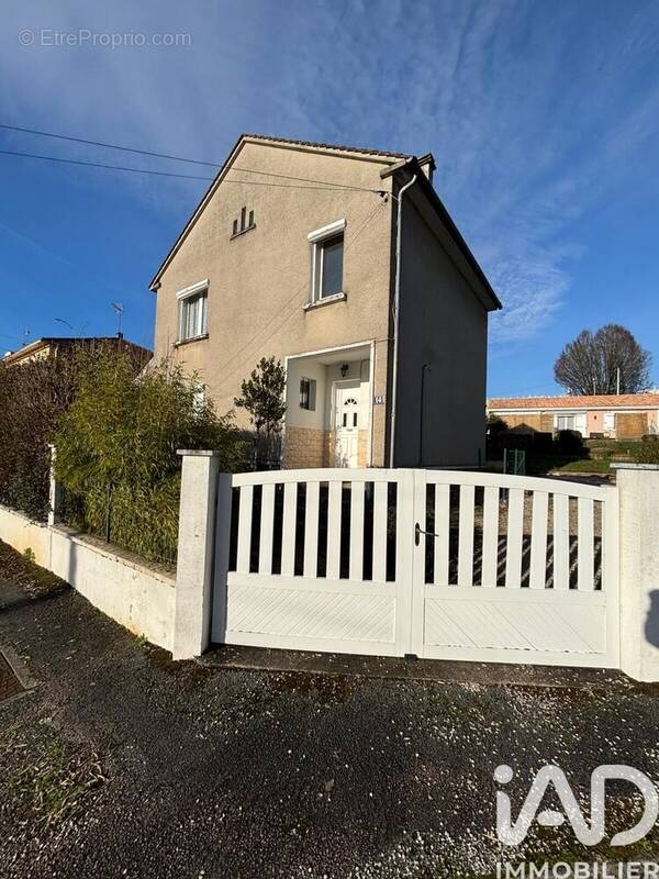 Photo 1 - Maison à THIVIERS