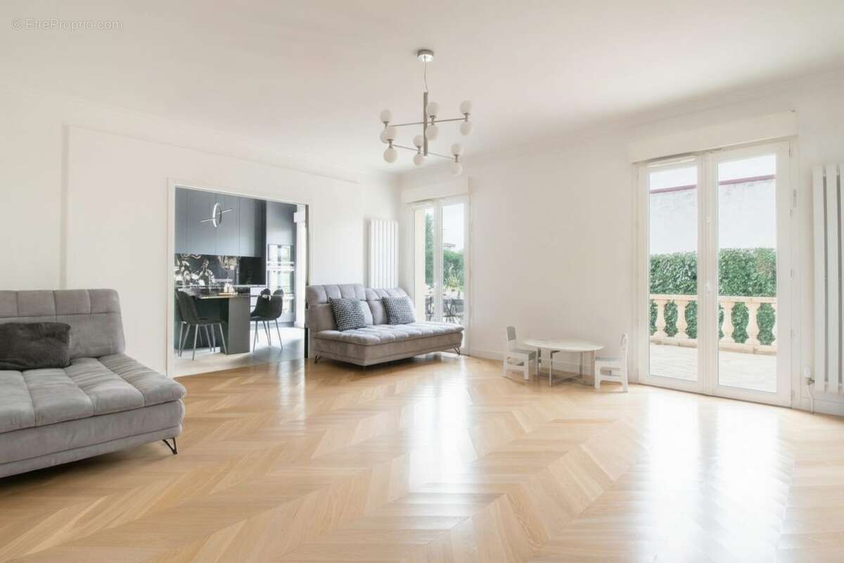 Maison à LES PAVILLONS-SOUS-BOIS