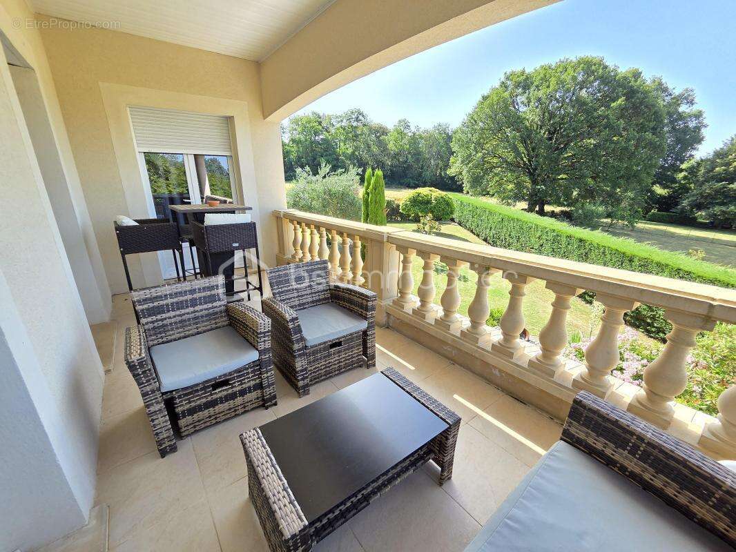 Magnifique Propriété de charme de 204m² à Chaulgnes avec Piscine et dépendances - photo 18