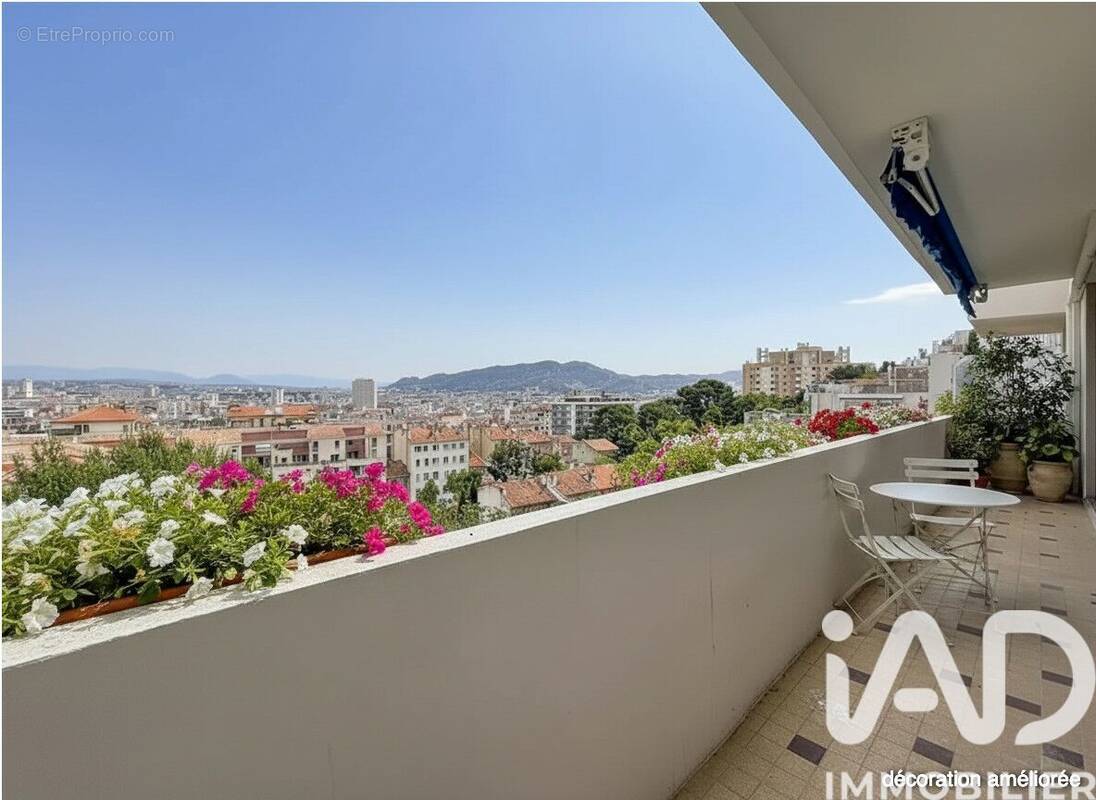 Photo 1 - Appartement à MARSEILLE-6E