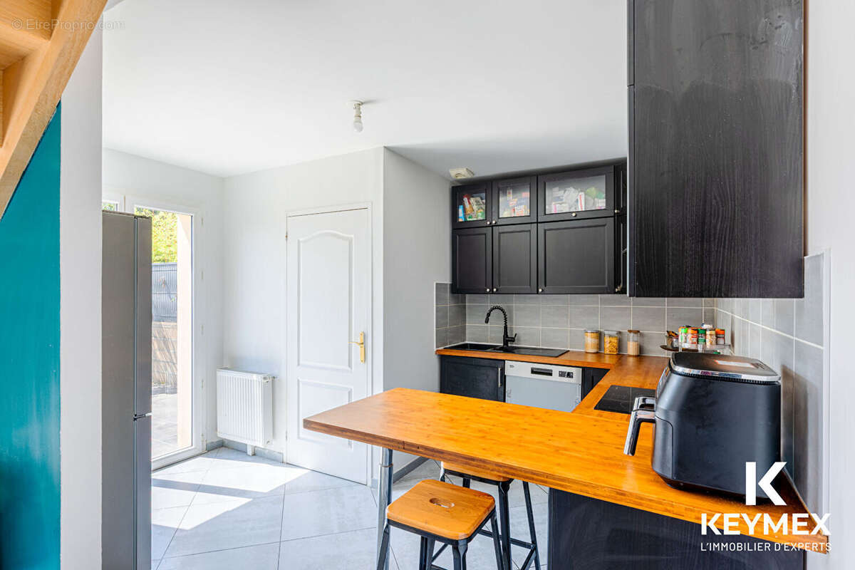 Osny 95520 Maison récente de 2015,de 105M² ,6 piéces ,4 chambres ,garage ,346 M² de terrain - photo 10