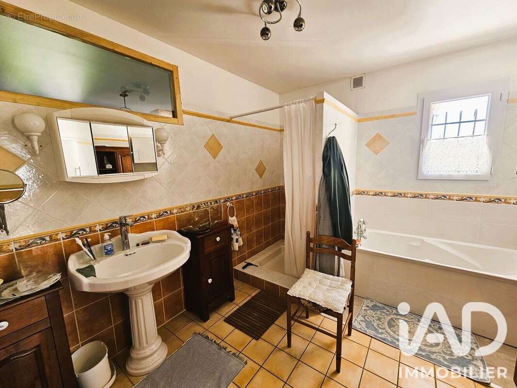 Maison 189 m² à Mont-Saint-Pere  - photo 9