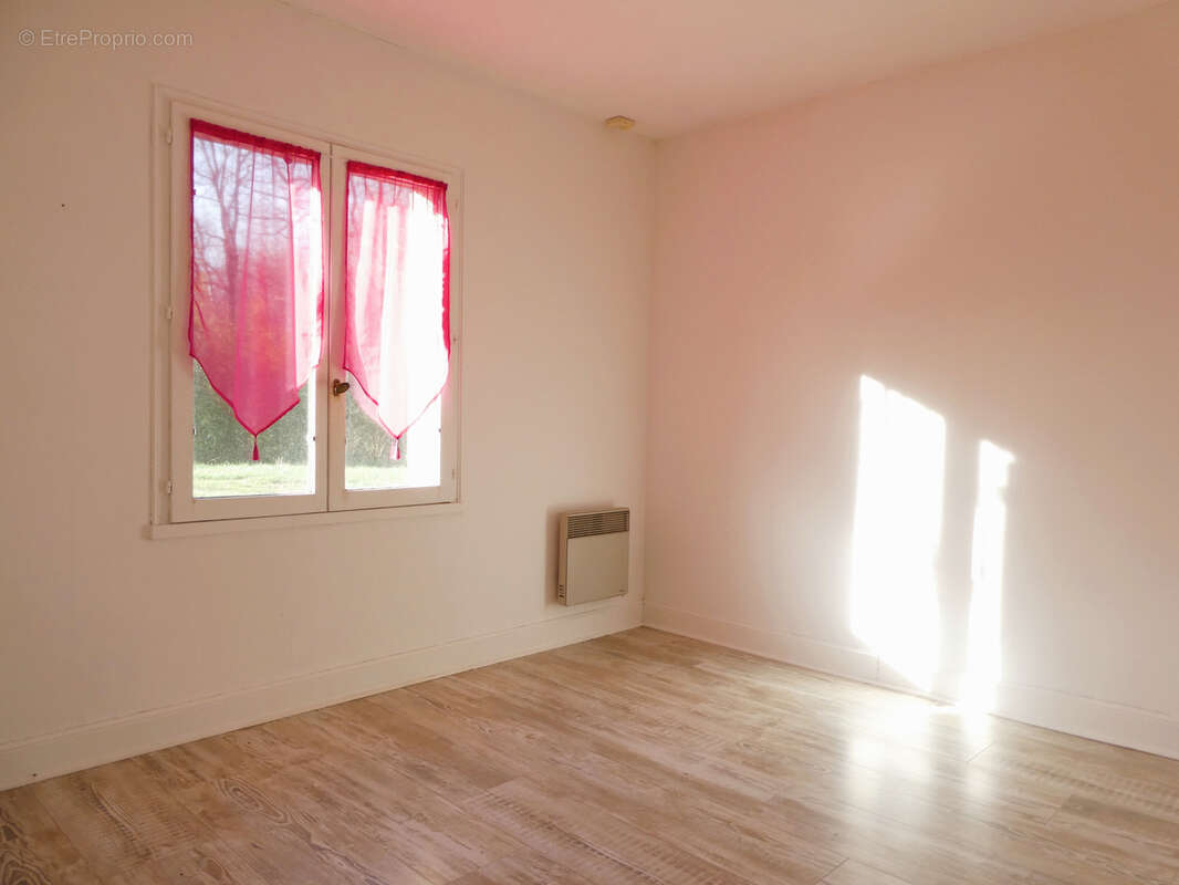 Maison sur propriété de 2ha avec étangs - photo 4