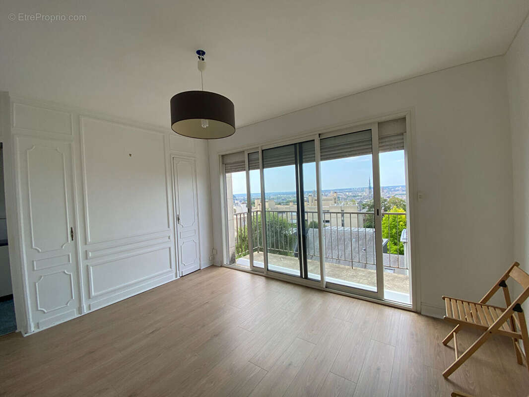 Appartement f1 avec balcon entre secteur jouvenet et gare de rouen - photo 2