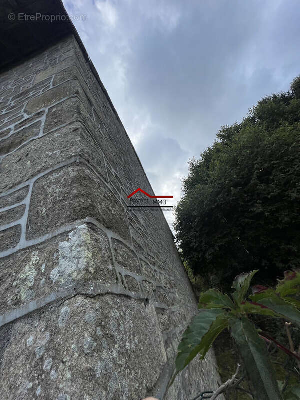 Maison à SAINT-PIERRE-BELLEVUE