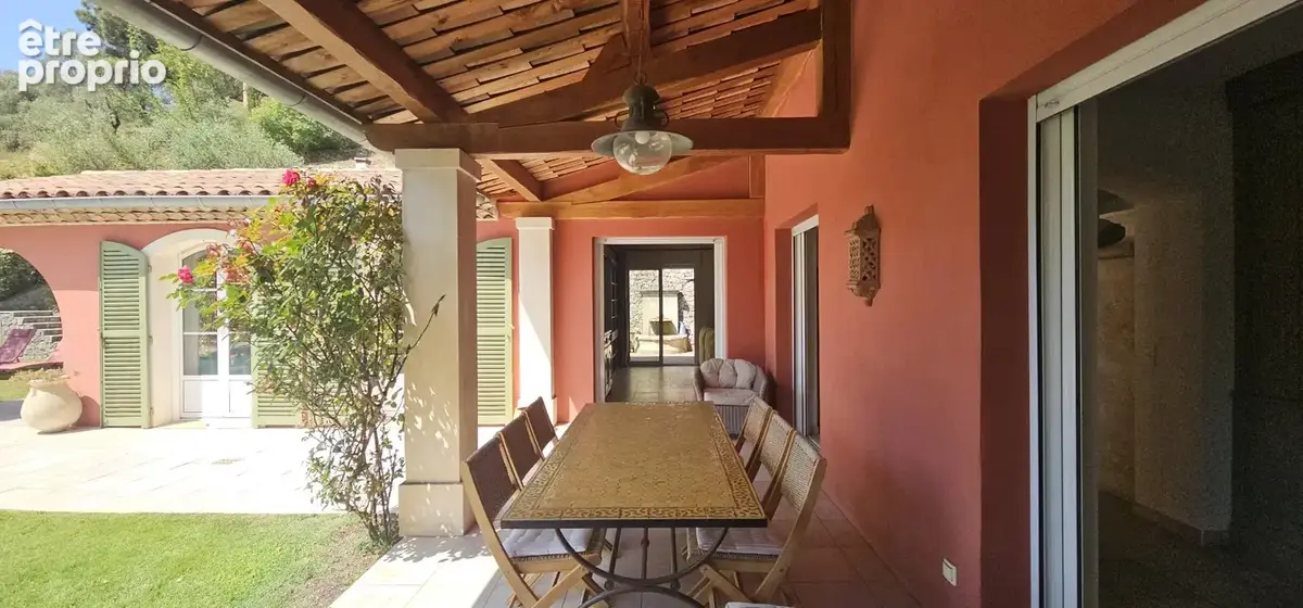 Levens  maison d'architecte au style florentin  piscine  prestations haut de gamme - photo 3