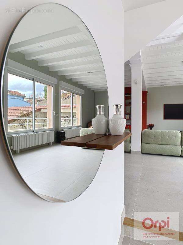 Maison à ISSY-LES-MOULINEAUX