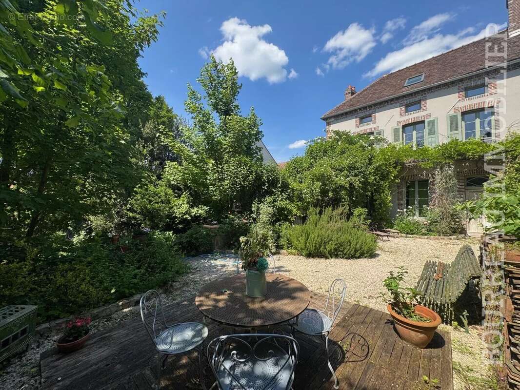 Maison à CEZY