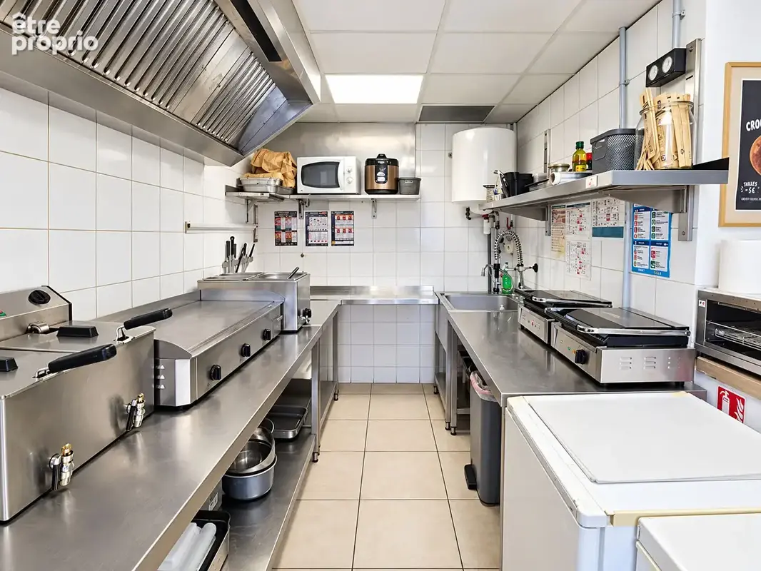 Fonds de commerce de 35m² - Cente village de Luynes - photo 5