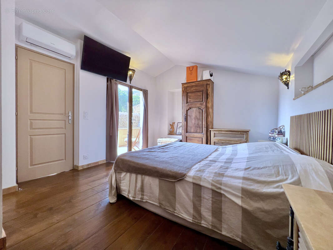 Maison à PLAN-DE-LA-TOUR