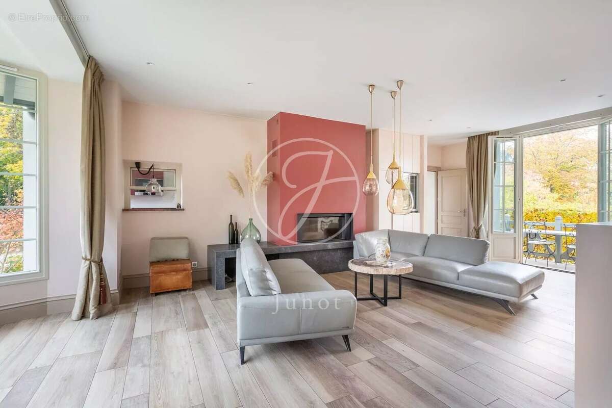 Maison à LE VESINET