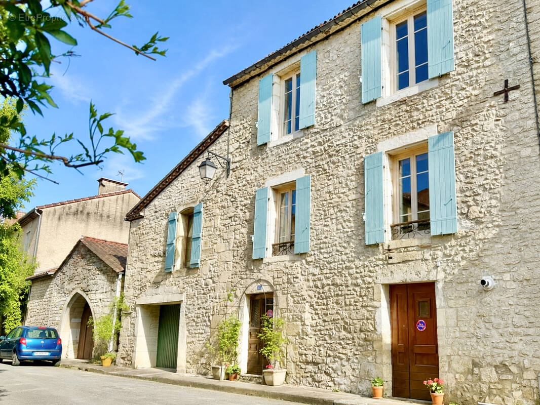 Maison à PRAYSSAC
