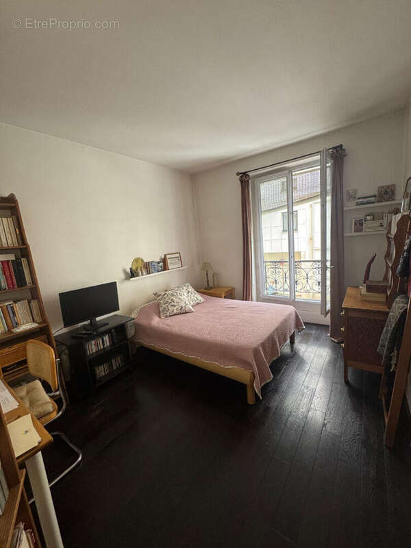 Appartement à PARIS-11E