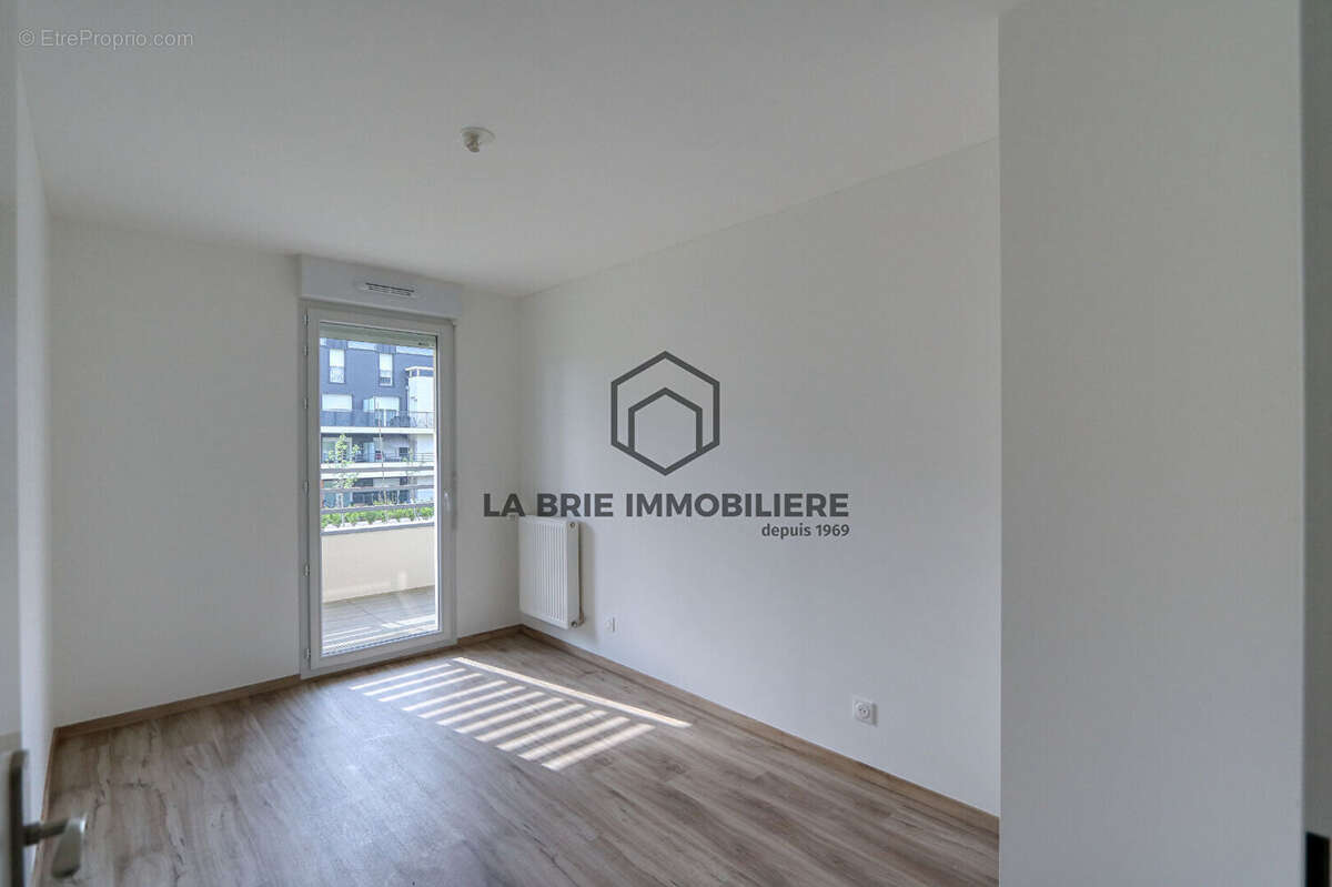 Appartement à EMERAINVILLE