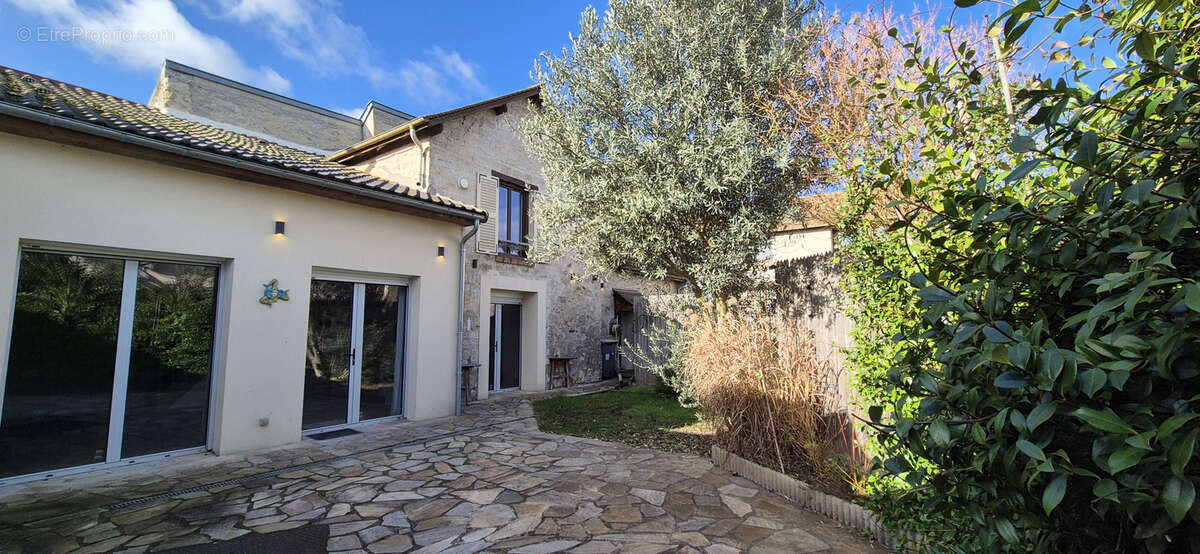 Maison à CROISSY-SUR-SEINE