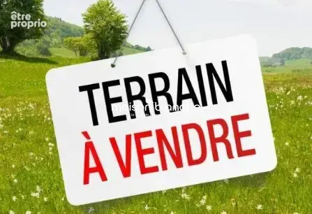 Terrain à ANGLES