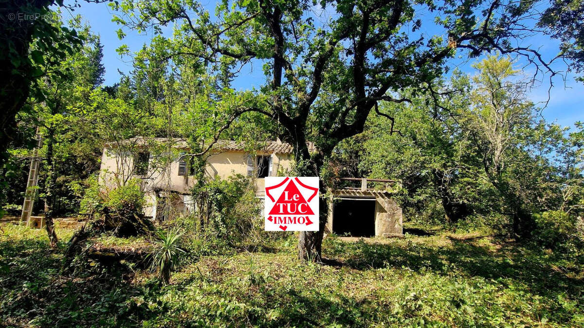 Maison à LA BAUME-DE-TRANSIT