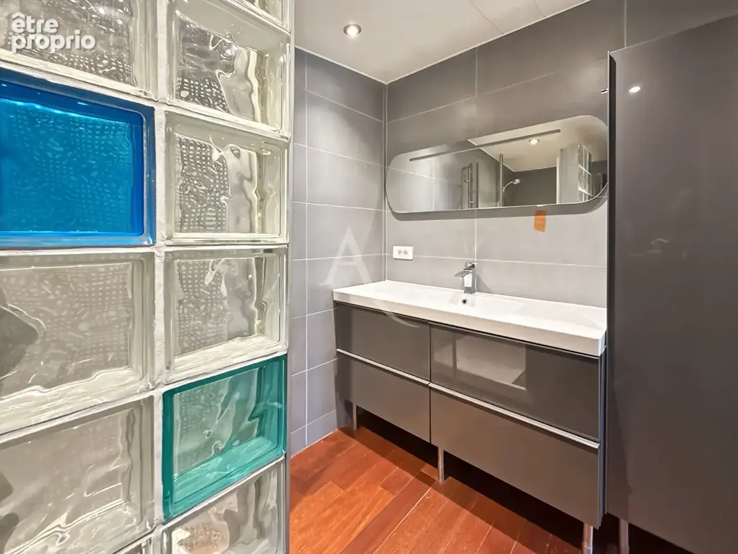 Beau T4 rénové en maison de ville au calme, véranda et balcon ! - photo 12