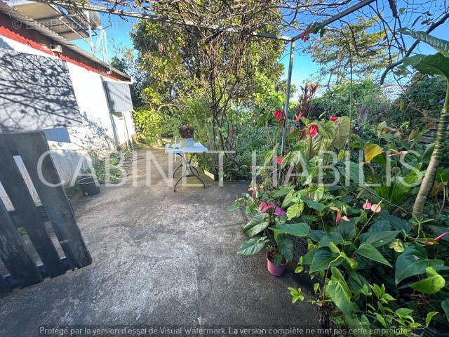 A vendre - une maison f4 - 68.48 m2 environ - saint-joseph - 165 000 € - photo 8