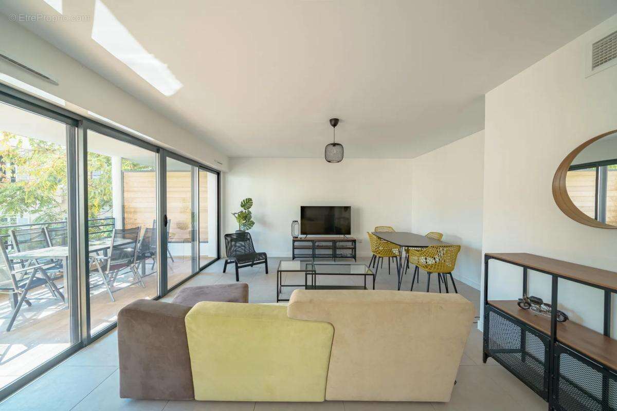 Appartement à MARSEILLE-8E