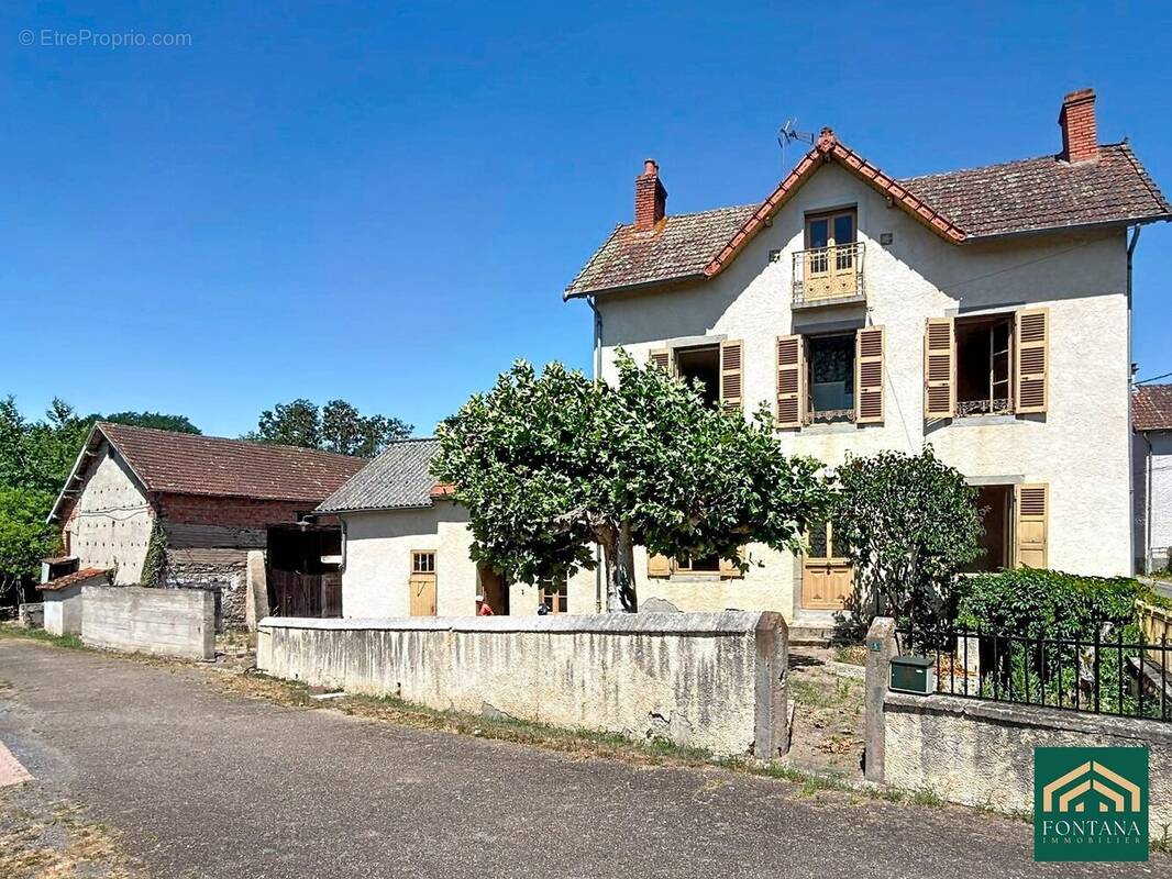 Maison à SAINT-SYLVESTRE-PRAGOULIN