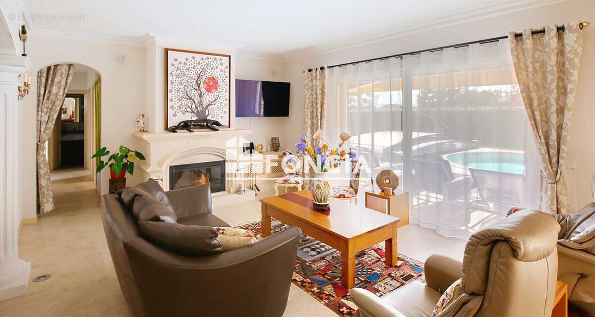 Maison à FREJUS