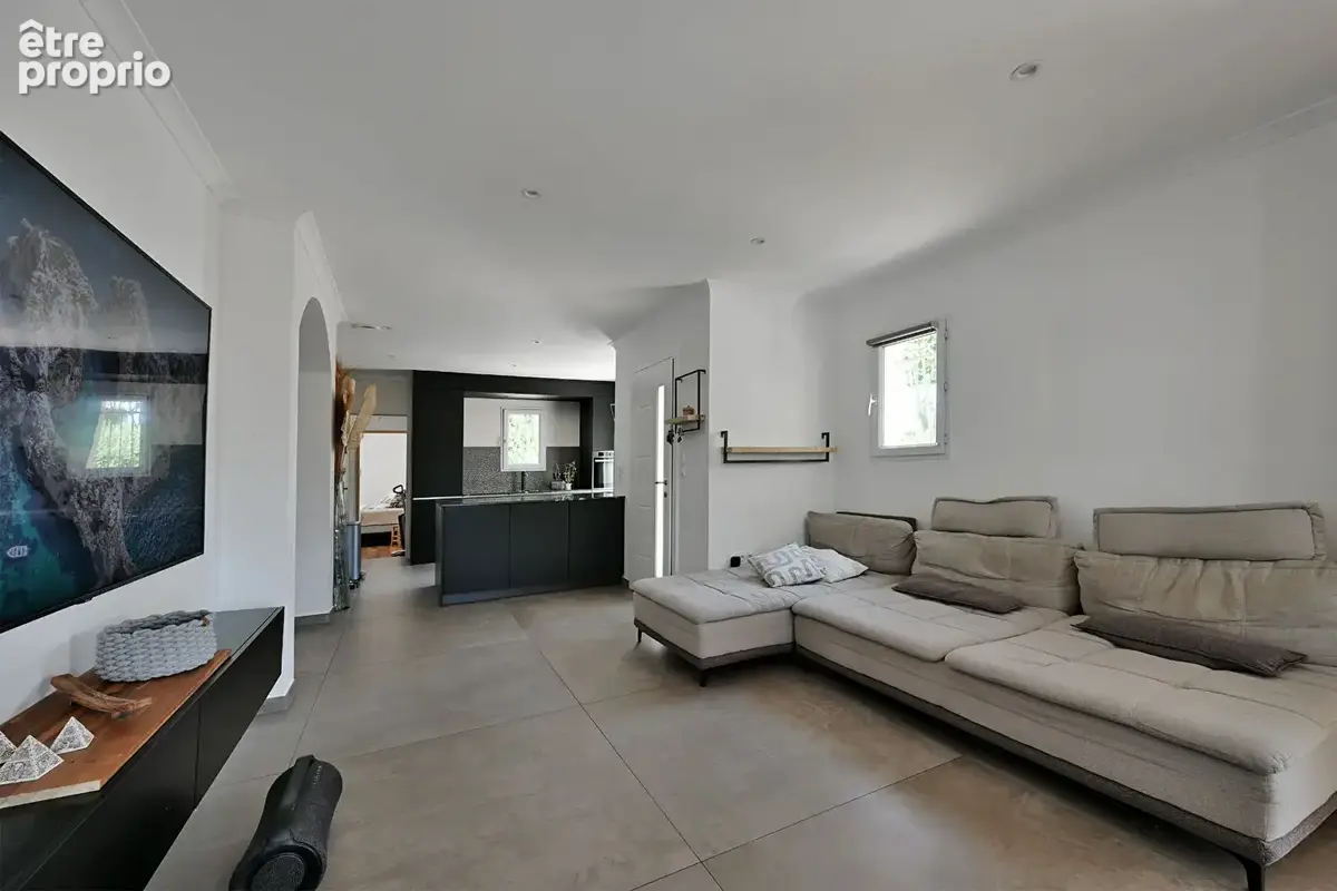 Villa Nages Et Solorgues 5 pièces 113 m2-1628 m2 + garage et piscine - photo 9