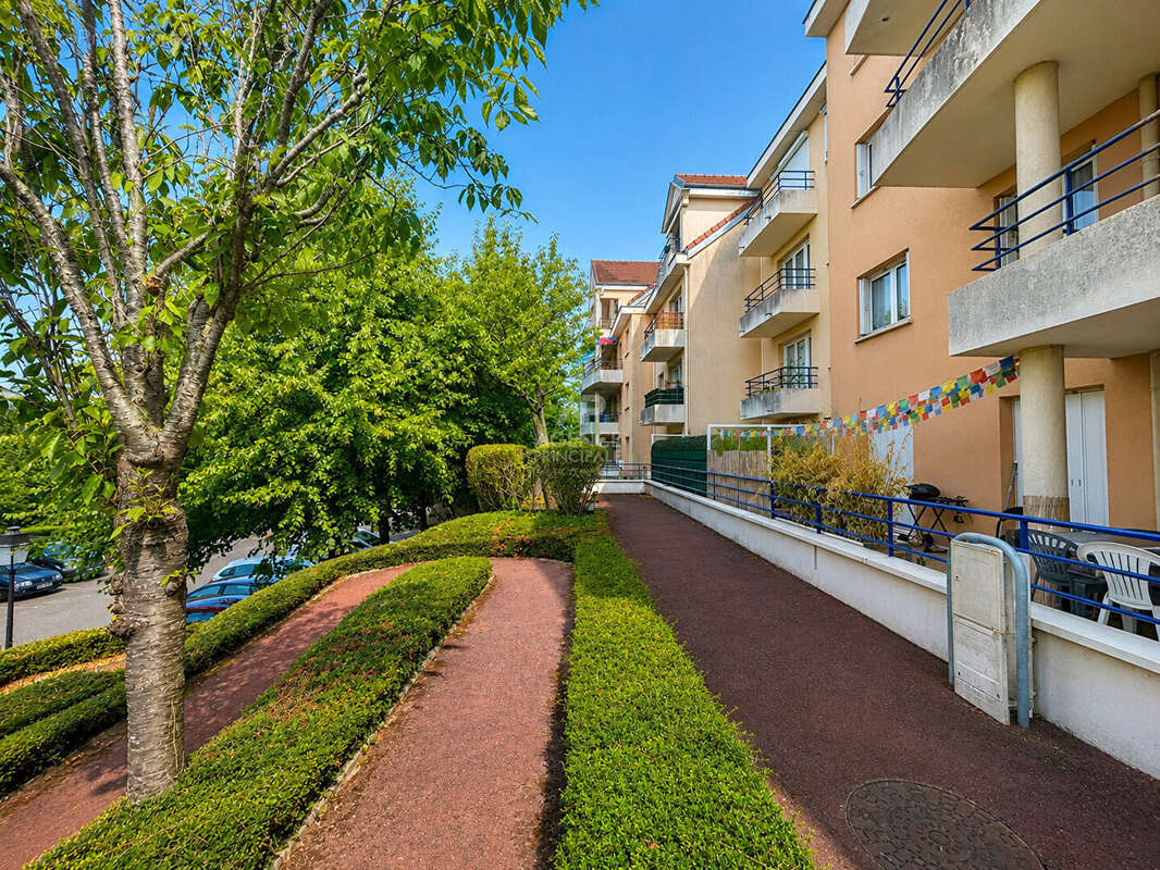 Appartement Meulan En Yvelines 2 pièce(s) 50.43 m2 - photo 8