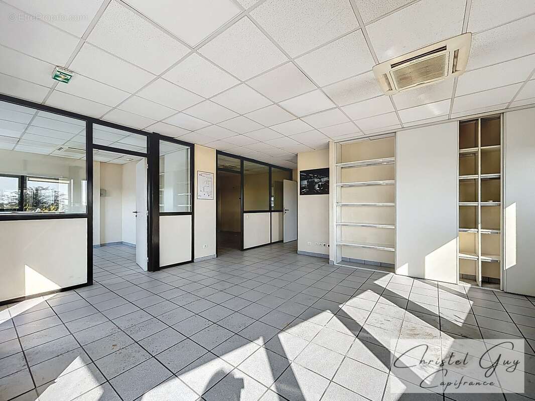 Local/bureau/Entrepôt à vendre SAINT PATERNE RACAN (37), 30 minutes de Tours - photo 3